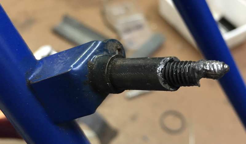 bolt
extractie