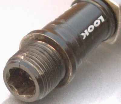 cracked pedal threads